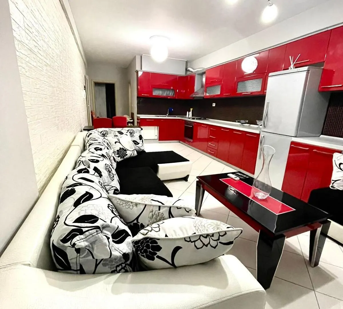Cozy Seaside Apartment Дуррес 0*,  Албания